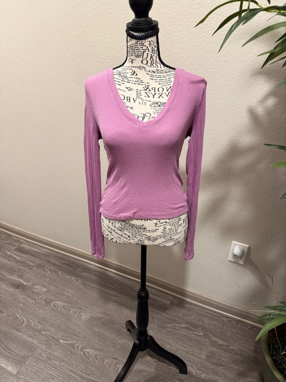 No Boundaries Long Sleeve V-Neck Top in Mauve Pink